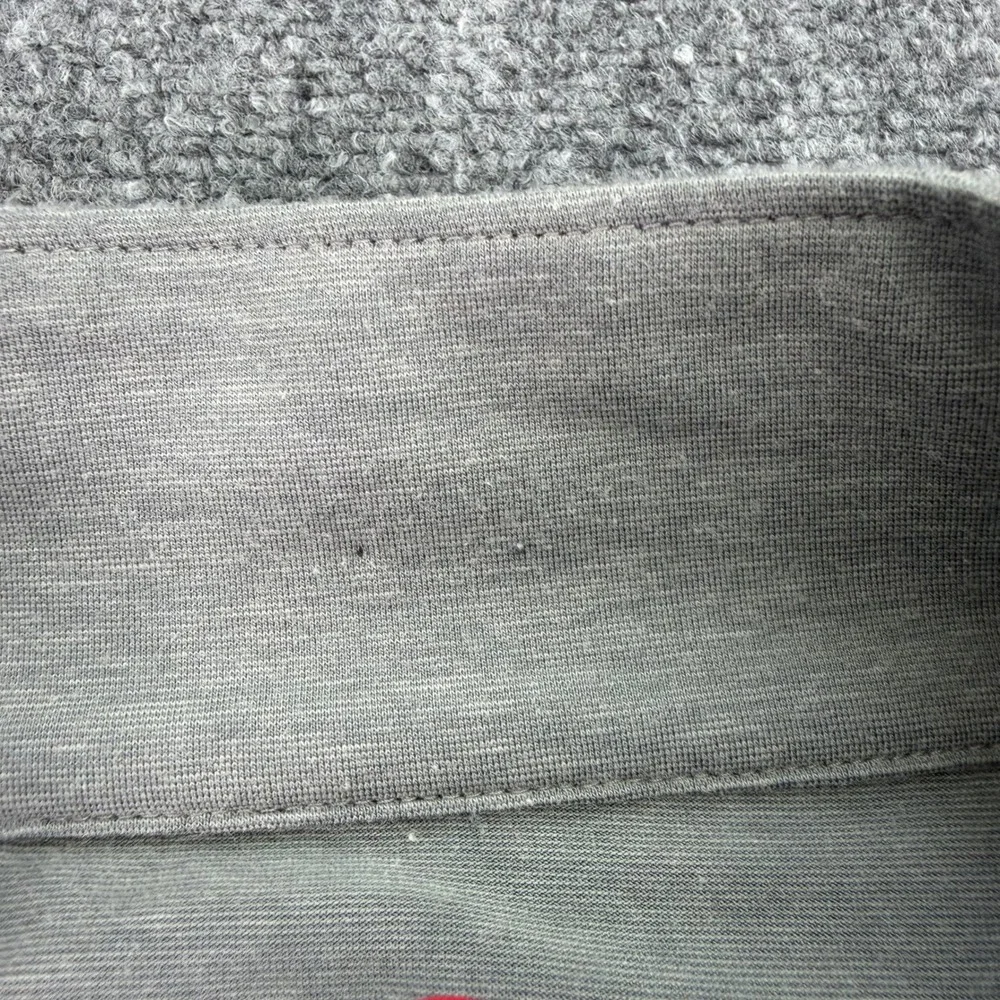 Travis Mathew Pullover Men Large Gray 1/4 Zip Long Sleeve Embroidered Golf *READ